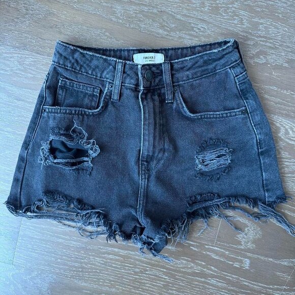 Forever 21 Black Jean Shorts - Picture 1 of 3